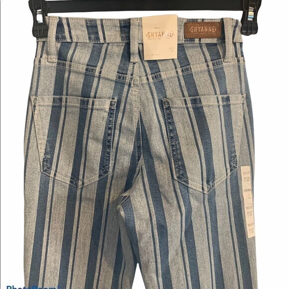 SHYANNE BLUE STRIPE BOOTCUT JEANS - Picture 5 of 7
